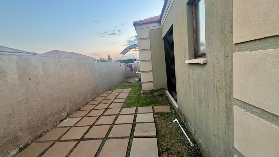2 Bedroom Property for Sale in Flamwood North West